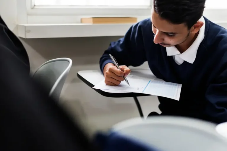 Examen de inglés Guardia Civil: formato, nota mínima y cómo prepararlo
